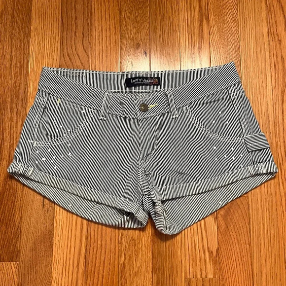 Levi’s Jeans Women’s Striped Denim Short Shorts - Juniors Size 1 - EUC - 90s - Picture 1 of 9